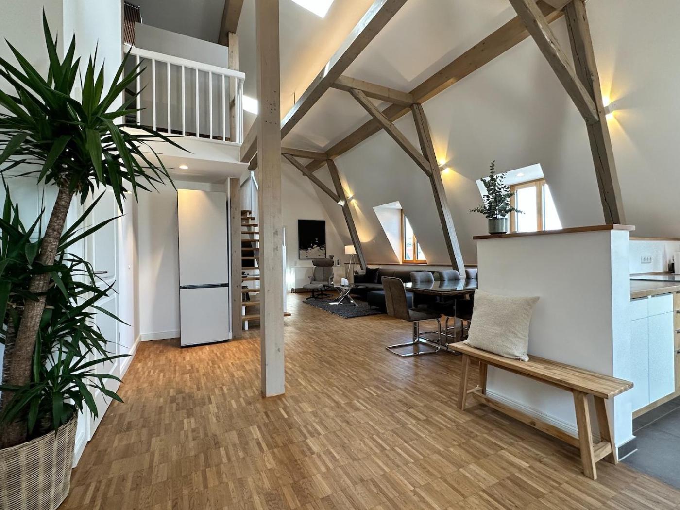 Apartamento Truly - Viel Platz Fuer Business & Familie - Modern, Garage, Fahrstuhl Augsburgo Exterior foto