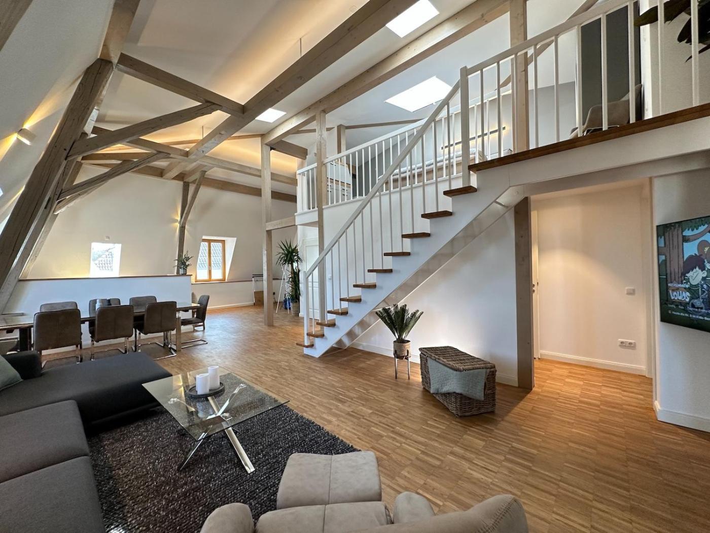 Apartamento Truly - Viel Platz Fuer Business & Familie - Modern, Garage, Fahrstuhl Augsburgo Exterior foto