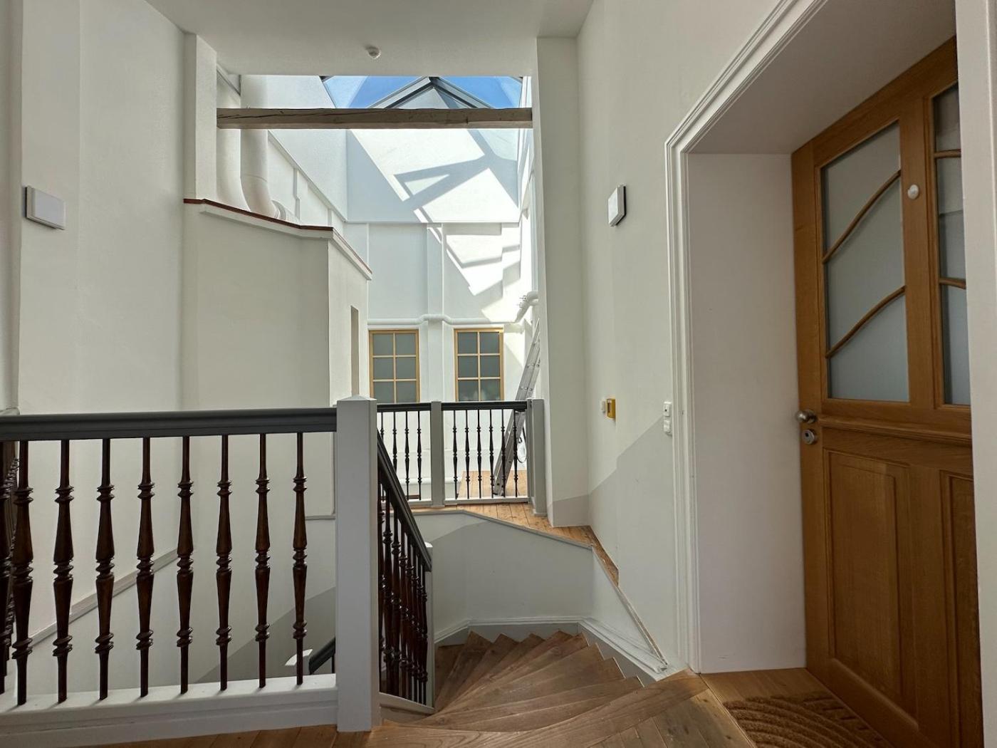 Apartamento Truly - Viel Platz Fuer Business & Familie - Modern, Garage, Fahrstuhl Augsburgo Exterior foto